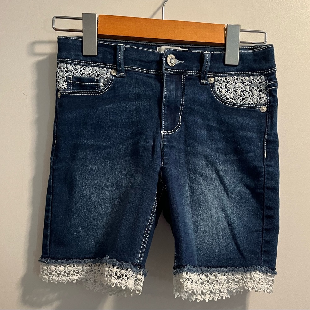Jordache girls Bermuda shorts with crochet trim